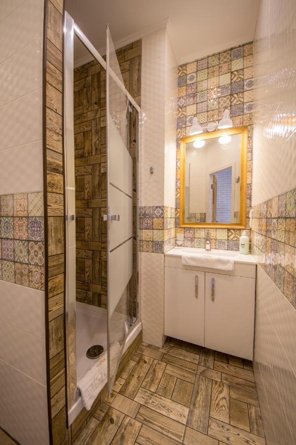 Design Apartments On Velyka Vasylkivska 42 Kyjev Exteriér fotografie
